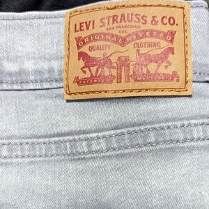 Women's Gray Wash High Rise Super Skinny Levi's Jeans, Size 33